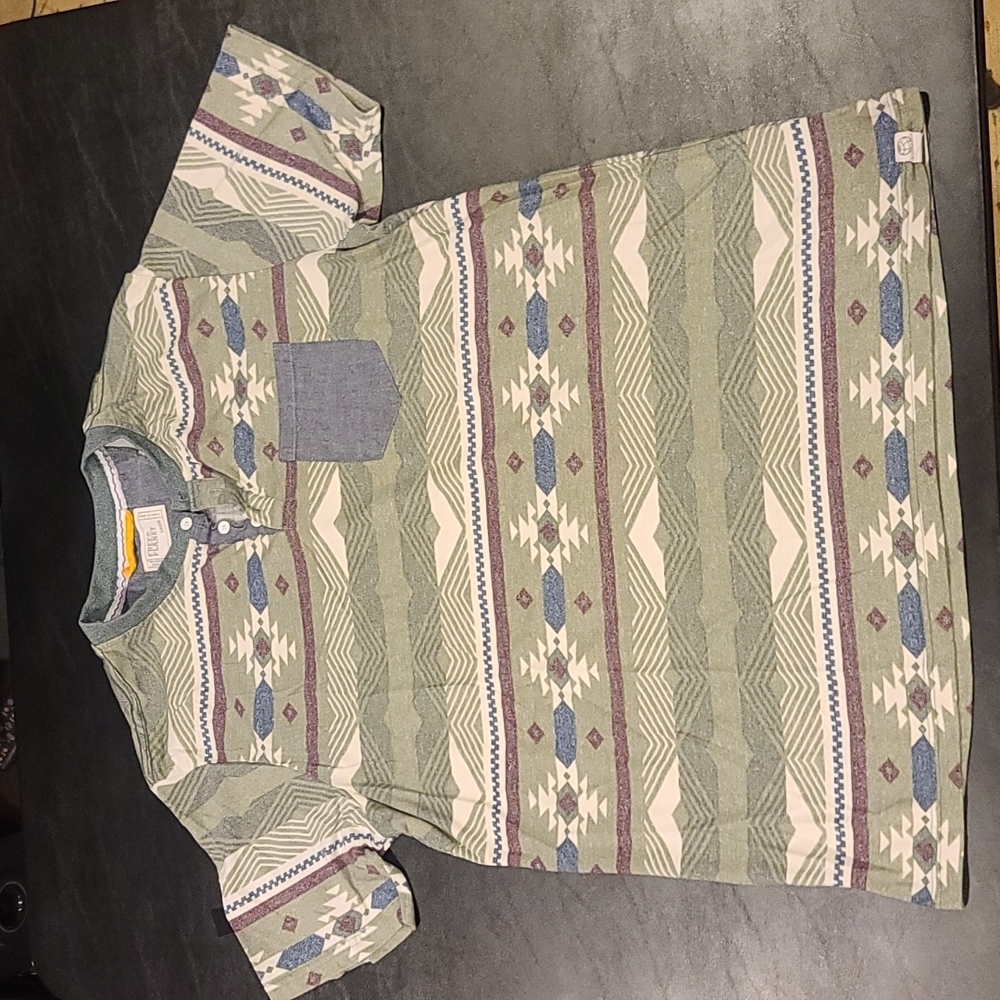 Free Planet Aztec Pattern Henley T-shirt L